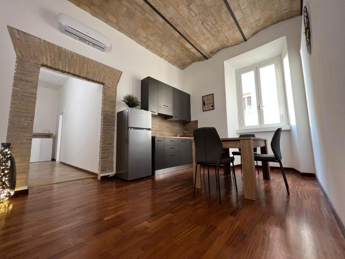 Starhome Colosseo Rome Bagian luar foto